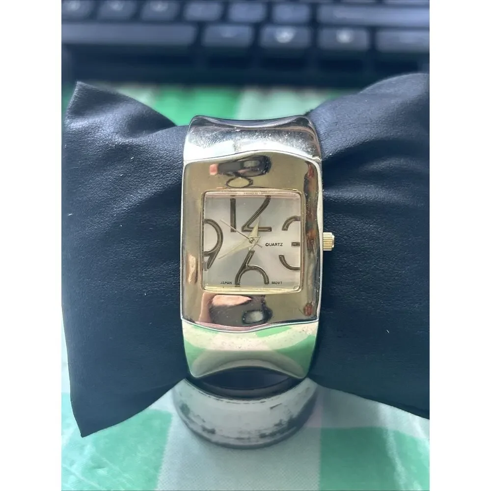 Gold Tone Women’s Quartz Cuff Watch